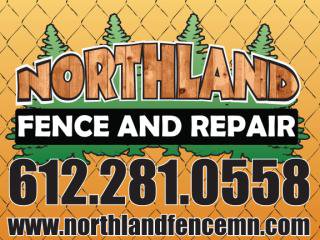 Two-tone vinyl fence